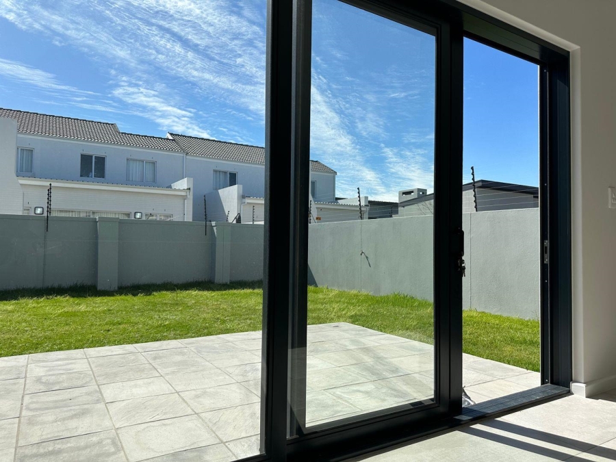 4 Bedroom Property for Sale in Sandown Western Cape